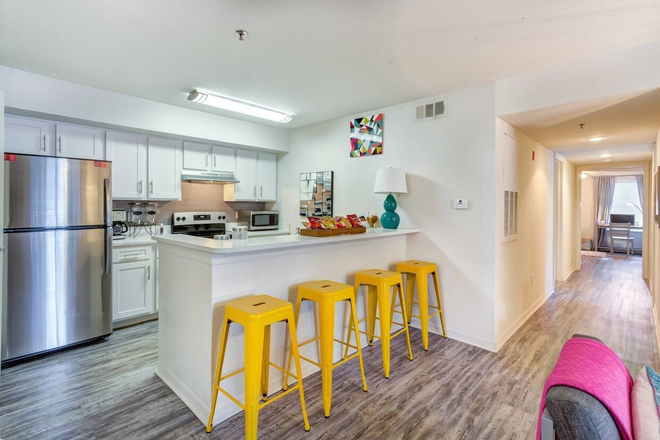 Building Photo - Mercury 3100 Apartments