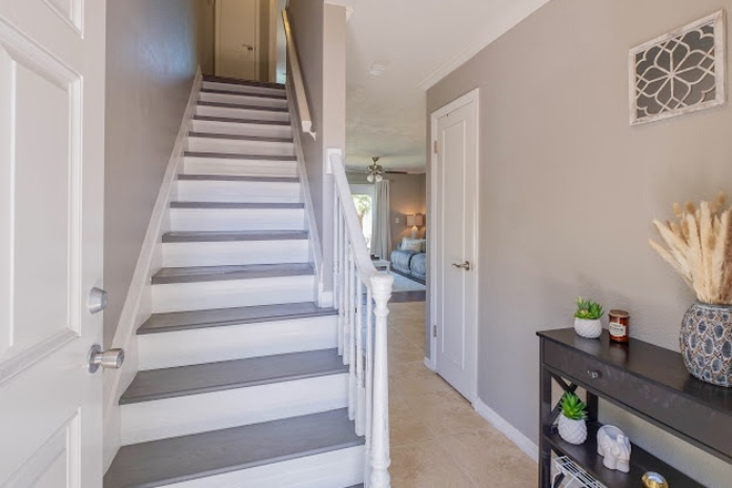 Entrance - Condo w/ Private yard and water view