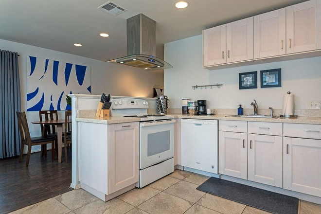 Kitchen and eating nook - Beautiful 3 bed/3 bath apartment available August 18, 2026