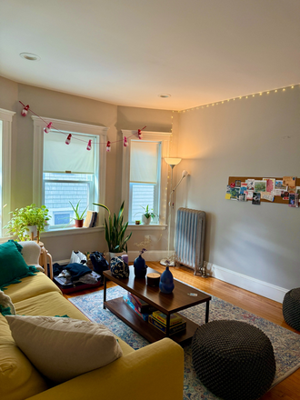 Living room - Cozy House on Frederick