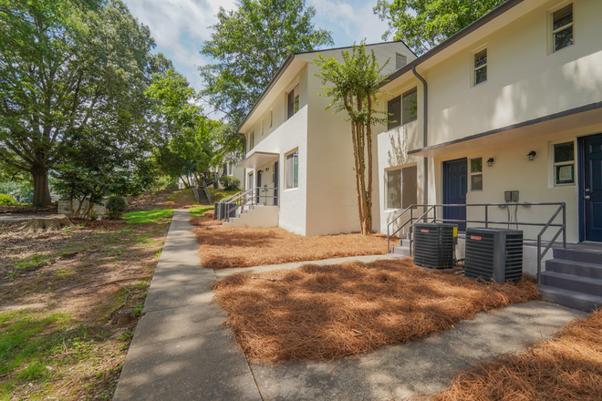 Rear View of the apartment - 2 BR/1B Apartment near Emory University