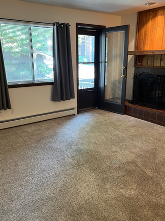 Living room - POOL, PARKING, PETS WELCOME Condo
