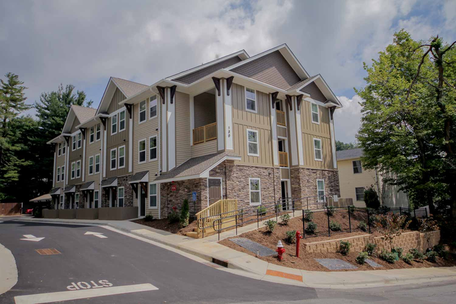 Outside Street View - The Heights on Green Street