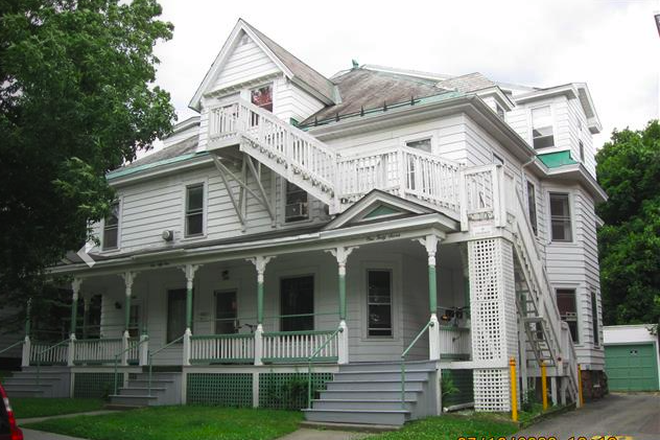 exterior - Bedroom sublet Loomis st. $960/mo, first month included Apartments