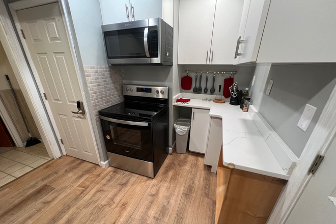 Newly Renovated Kitchen - Apartment in Charming Neighborhood - All Utilities Included