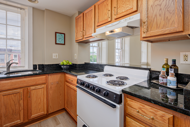Kitchen - 2 bedroom, 2 bath apartment close to Homewood Campus