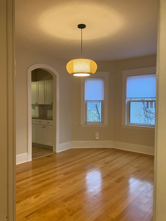 Dining room - Huge 4BR 1BA .7mi to Tufts, Low move-in cost!