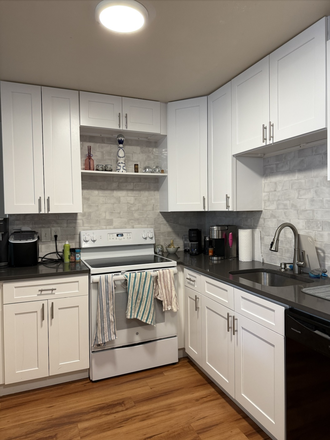 Kitchen - Amazing apartment on the hill