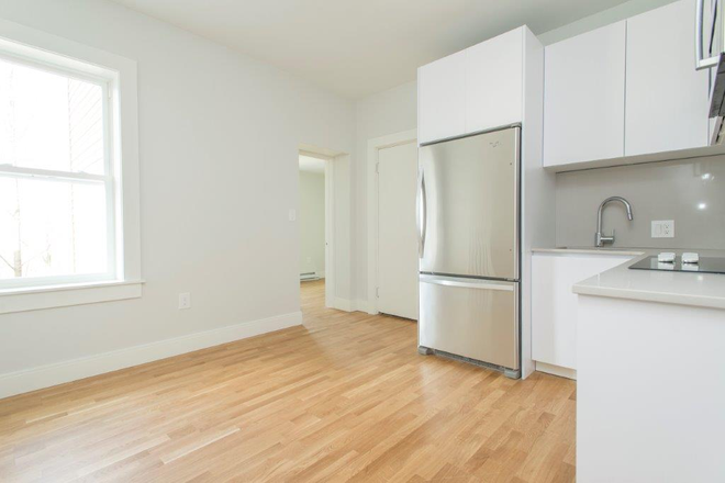 Kitchen - BOSTON COLLEGE SOUTH ST CHESTNUT HILL 2 BED NO FEE ***AUGUST 25TH MOVE IN Apartments