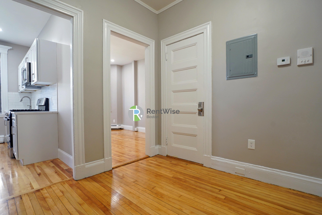 1 - SEPT 2026-Gorgeous Allston 3 bed, New Reno, Student OK! No Fee! Apartments
