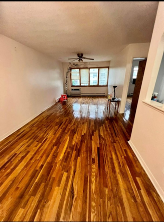 sitting room space - 1bedroom and 1bathroom apartment Boston area