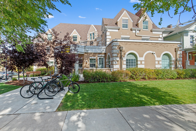 Exterior - The Mansion: Luxury Living on the Hill Apartments