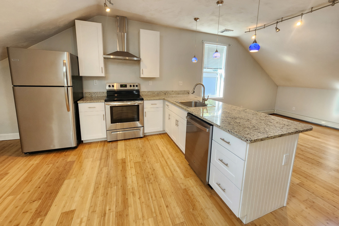 Kitchen - Large 2 bedroom, 1 bathroom Apartment with In Unit Washer & Dryer!