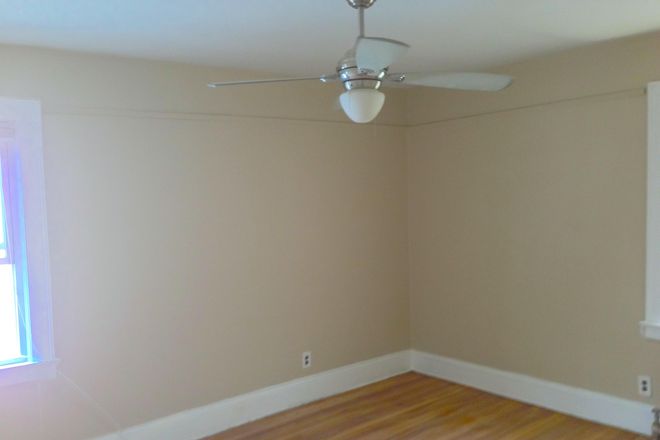 Photo - Walk to Class in Five Minutes House