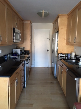 Kitchen - Spacious 2BR/2BA Condo Near Woodley Park Metro – Ideal for GW Hospital Staff.