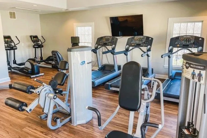 Gym - Room Available Spring 2026:Alight East Apartments