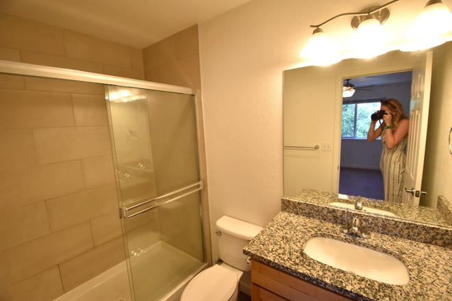 Shower - Room in House 6 Minute drive from Campus