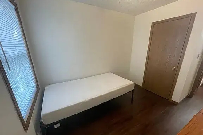 Bedroom - 2 Bed 1 Bath Apartments