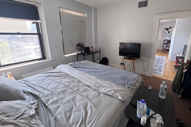 Bedroom - 2mo FREE RENT! 1bd on Kenmore Sq Apartments