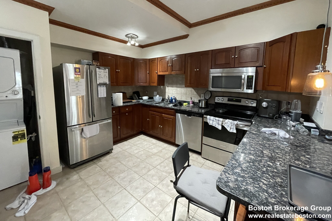 kitchen - Huge sunny front facing studio Apartments