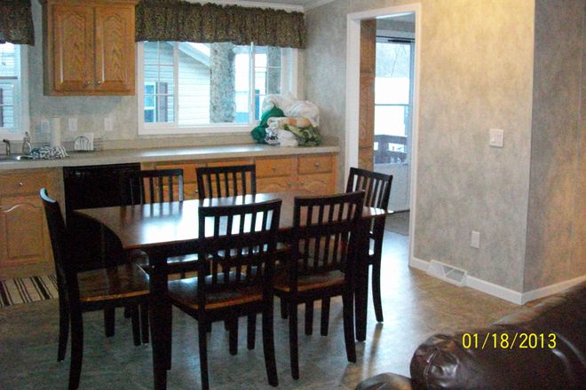 kitchen - 4 bedroom, 3 bath house, walk to UCONN, 8 Hanks Hill Rd. Storrs