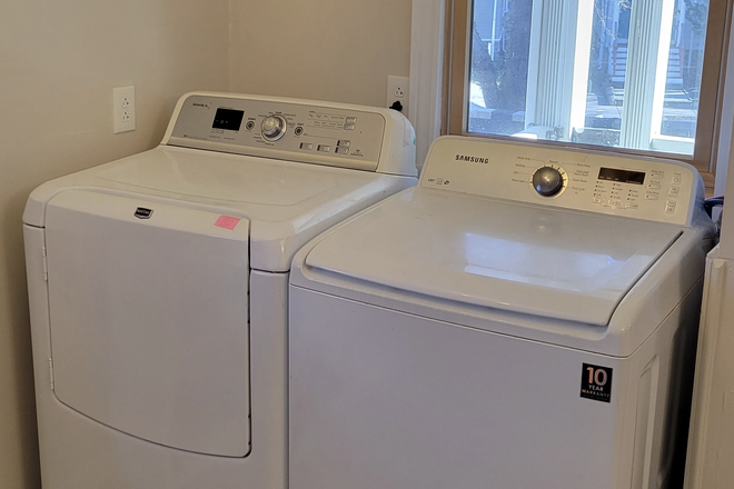 Kitchen - Brookline, Coolidge Corner: Bedroom available in a spacious 2-floor house, $1200 INCLUDING utilities