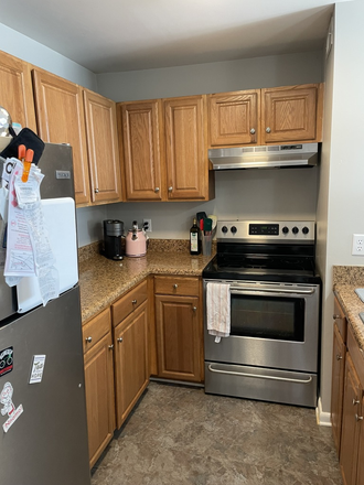 Kitchen - Furnished 3bd/2bth Apt. on the Corner