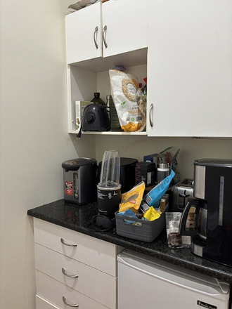 . - SPACIOUS 3 Bed/2 Bath w/ Laundry IN UNIT - avail NOW! Apartments