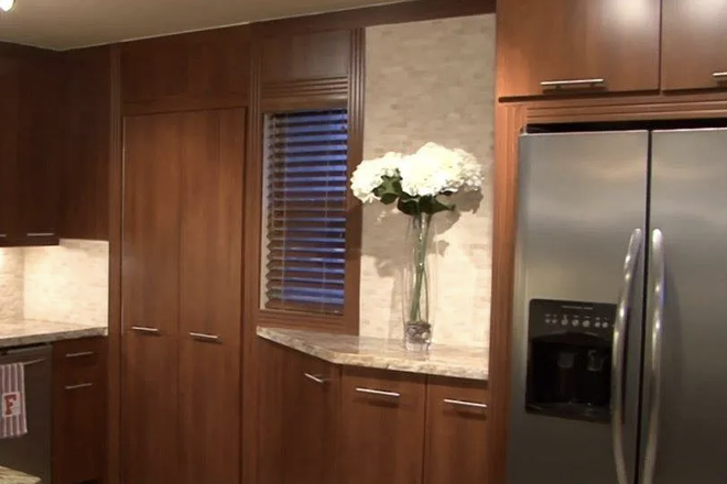 Kitchen - House Near UF Campus