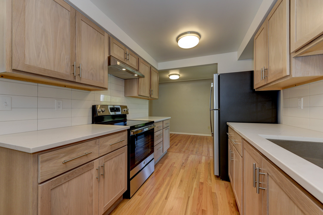 Photo - 760 S 45th St Apartments