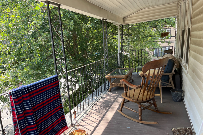 2nd fl front deck - Biggest  & Brightest  5 BR Duplex