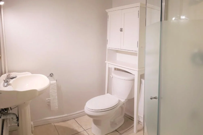 Bathroom - 22min walk to UofT, 3 Private Bedrooms with Kitchen and Laundry Shared Between 3 Tenants