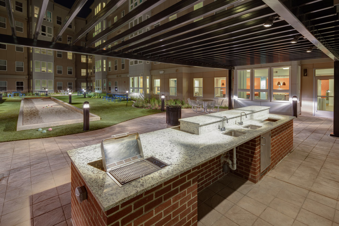 Grill area - Rambler College Park South Apartments