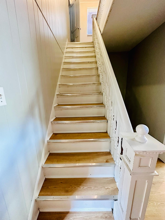 Stairwell - Recently Updated 5 bedroom Home , rooms with private bathrooms
