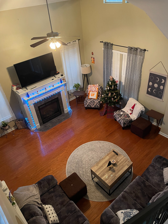 living room - House, Room for Sublet