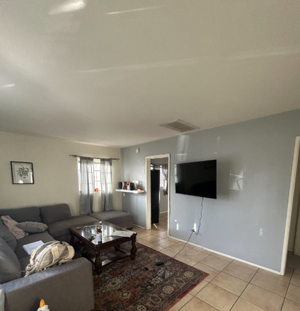 Living room - Student House right next to campus (Girls house)