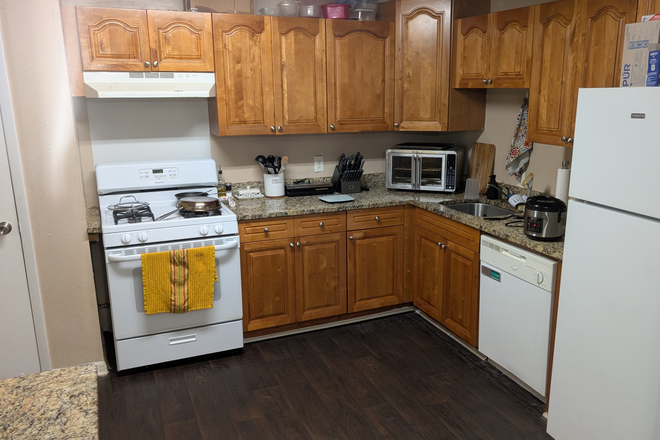 kitchen - Stratford Ridge Apartments