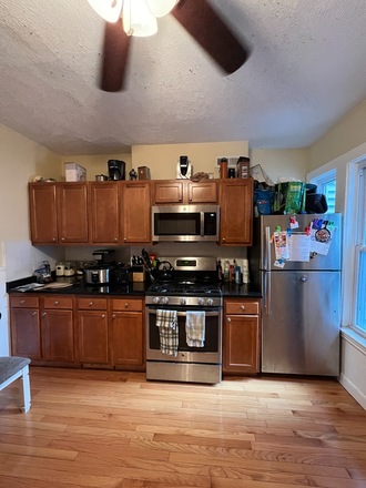 kitchen - **NO BROKERS FEE!!* Renovated 3 Bed/1 Bath near campus available 9/1/26!! Apartments
