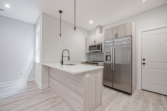 Kitchen - 1731 W Montgomery Ave Unit 3 Apartments