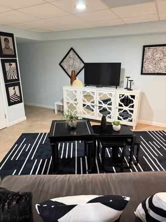 Living room in Private basement apartment - FURNISHED HOME FOR RENT