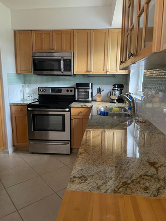 Kitchen - Central Quiet Residence House