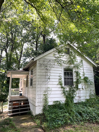 Cottage - Quiet, Secluded, Writing Retreat/Artist Studio