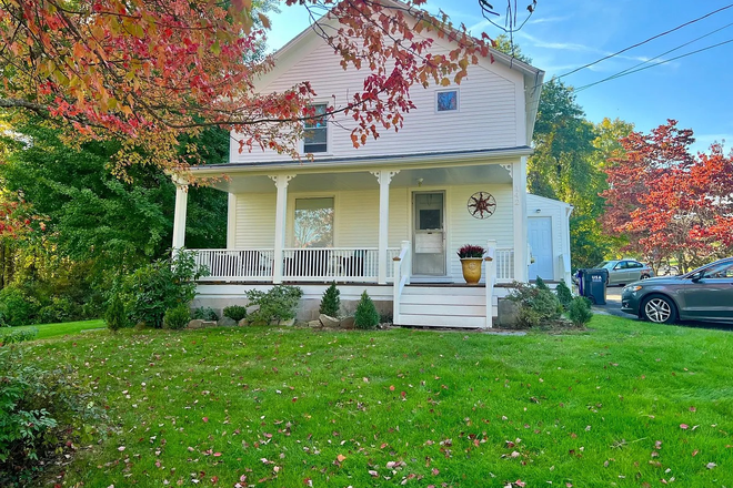 Frontside of House - Spring 2026 Sublet House