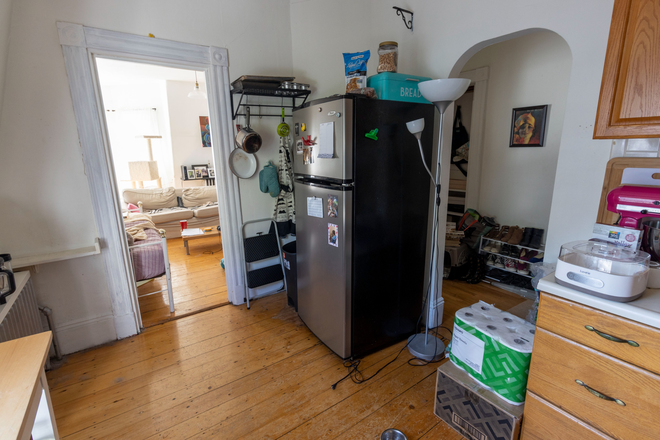 Kitchen - 1 bed/1bath -- Harvard Square - September 1st Apartments