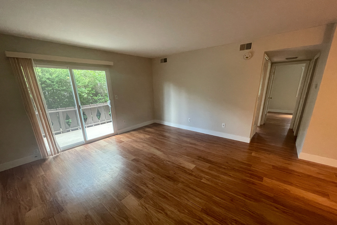 2 - AVAILABLE 6/5: 3250 O'Neal Cir #A17 Condo