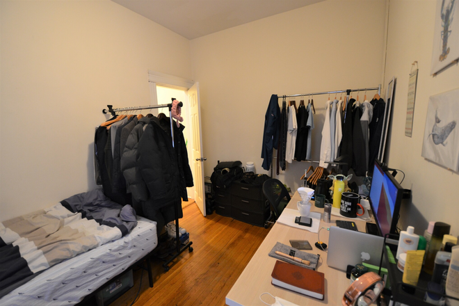 Bedroom - ROOM RENTAL! MODERN STYLE 1 BED SPLIT IN FENWAY! H&HW INCL Apartments