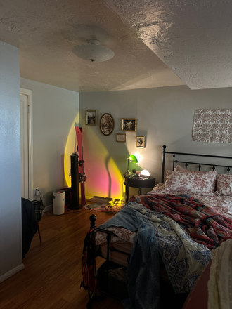 Side area where walk-in closet and added seating are - Spring 2026 Sublease Duplex