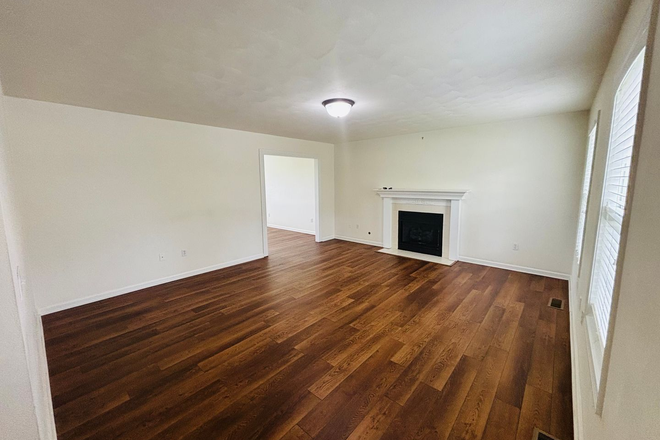 Photo - 3 Bedroom 2.5 Bath House