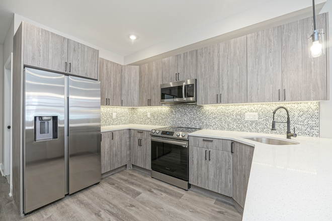 Kitchen - 1925 N 18th St Apartments