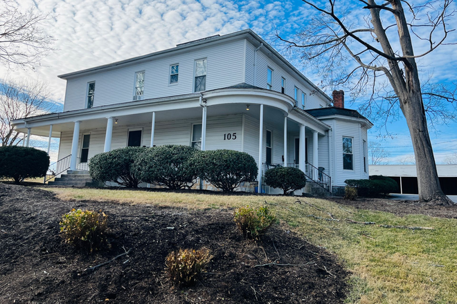  - 105 / 65 College St.